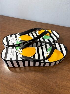 Kate Spade New York Thong Sandals NWOT